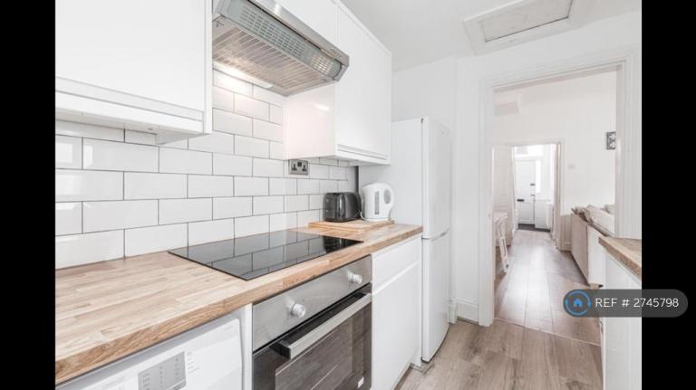 3 bedroom house in Callow Road, Liverpool, L15 (3 bed) (#2745798)