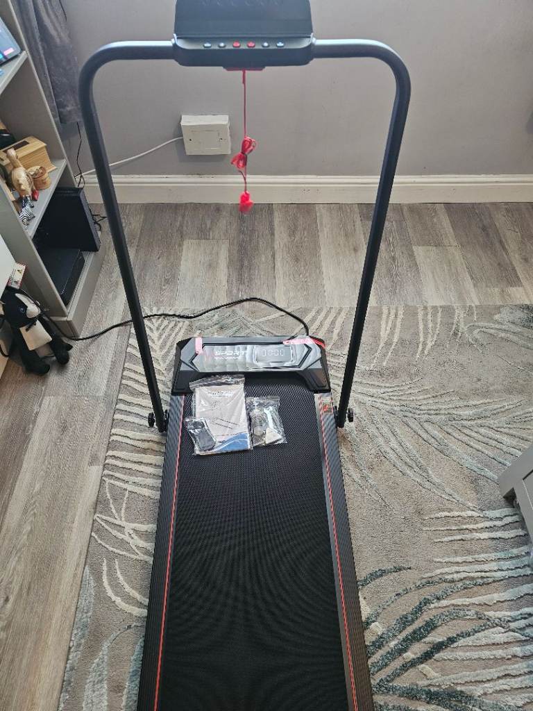 Walking pad / treadmill