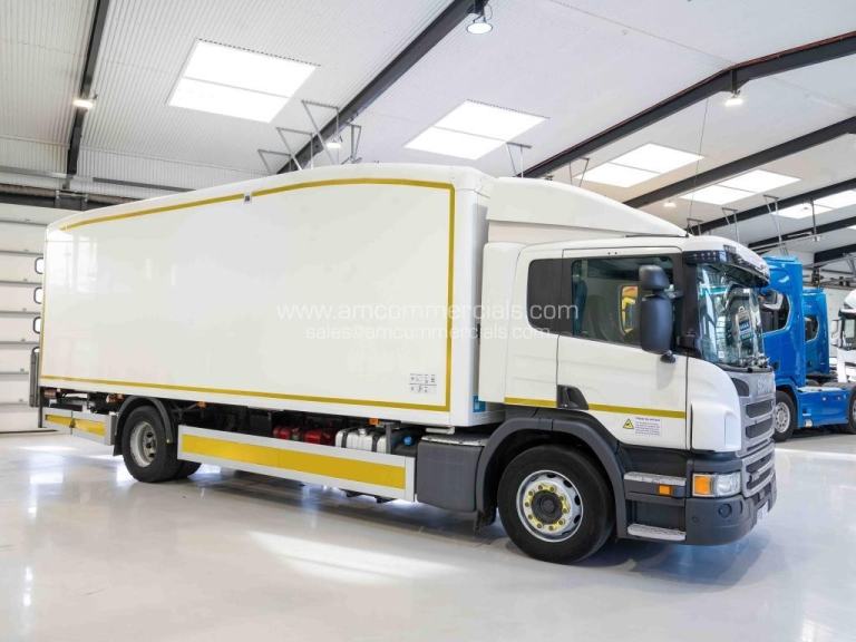 2018 (67) SCANIA P250 4X2 18T TWIN EVAP FRIDGE