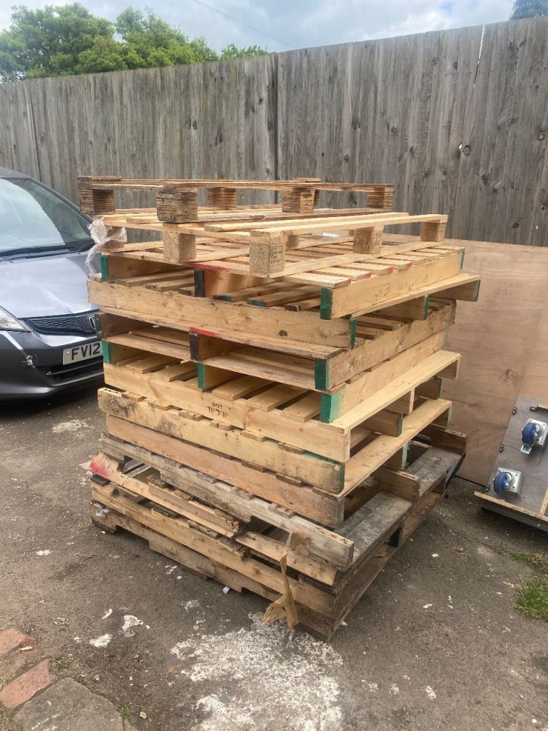 Free pallets 
