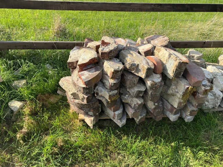 Job Lot: Extra Large Heritage Style Coping Stones, Over 100