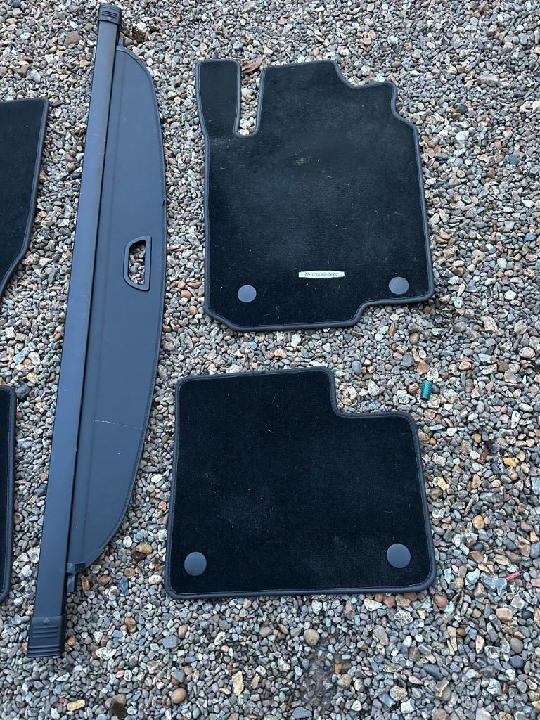 Mercedes Benz GLE / M Class ( Genuine Used ) Parcel shelf and floor matts for M Class or Gle