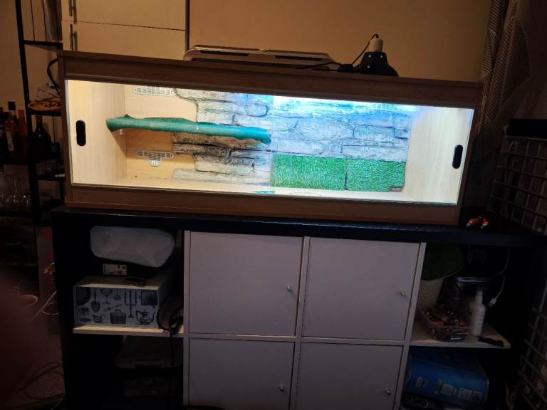 Large vivarium 
