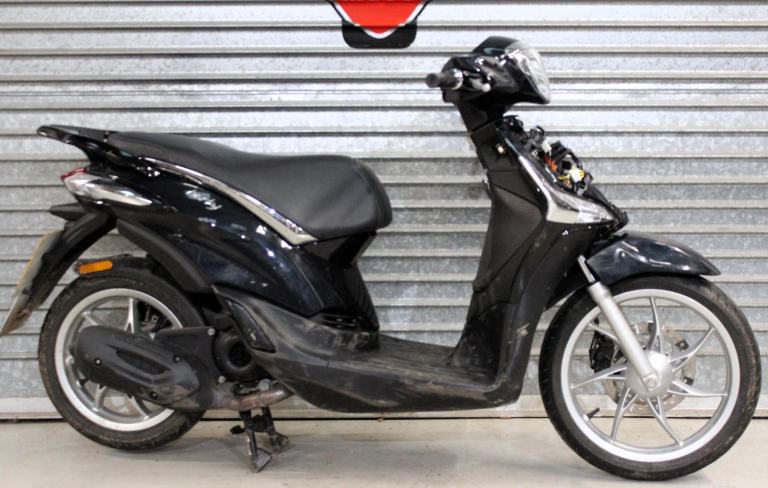 2024 74 PIAGGIO LIBERTY 50 MOPED SCOOTER PROJECT TRADE SALE STOLEN RECOVERED