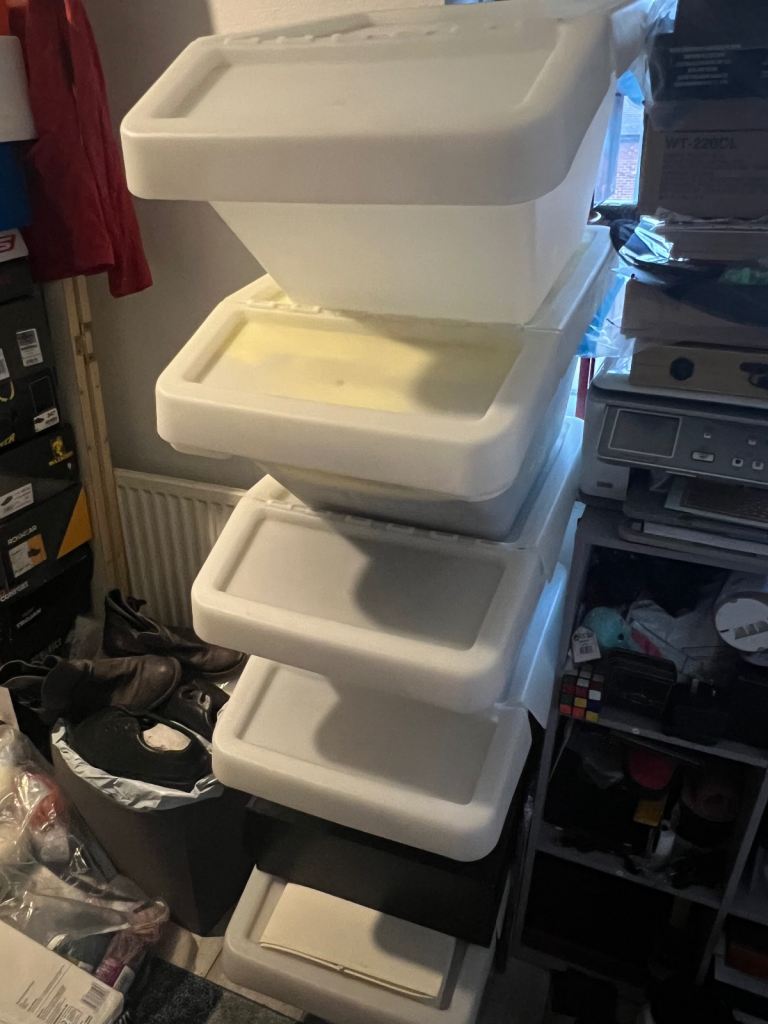 5 x storage stackable boxes
