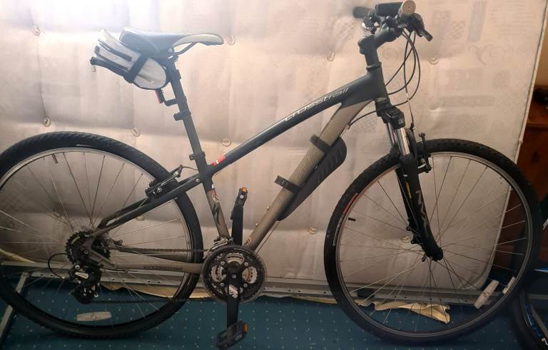 Specialized Crosstrail / MTB bike in superb condition £280