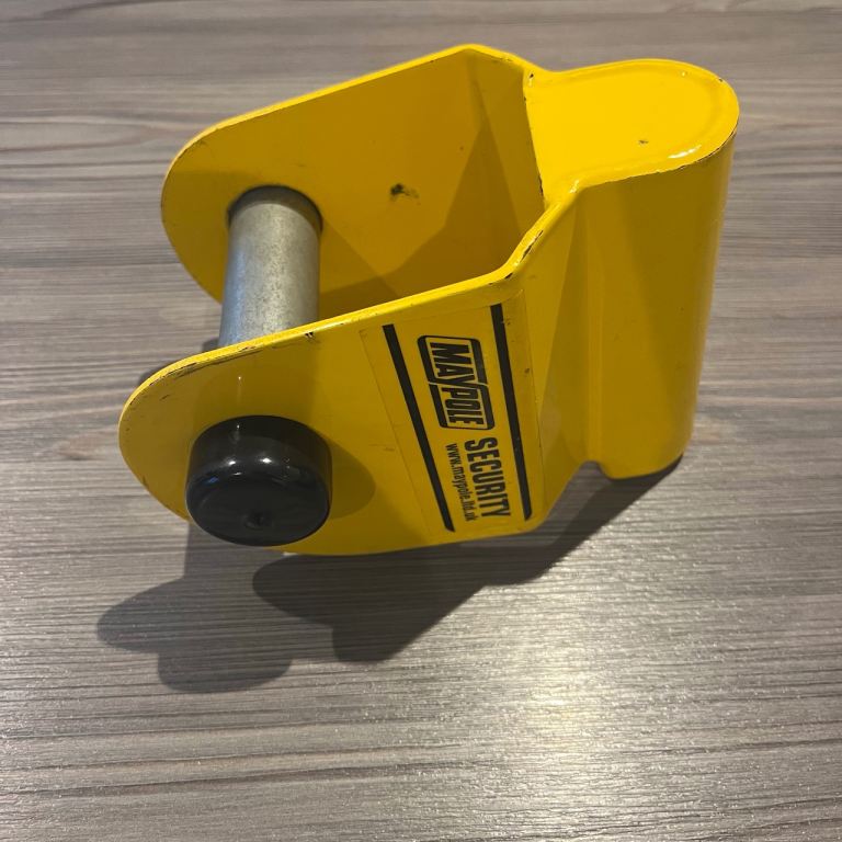 Maypole Trailer/ caravan hitch lock