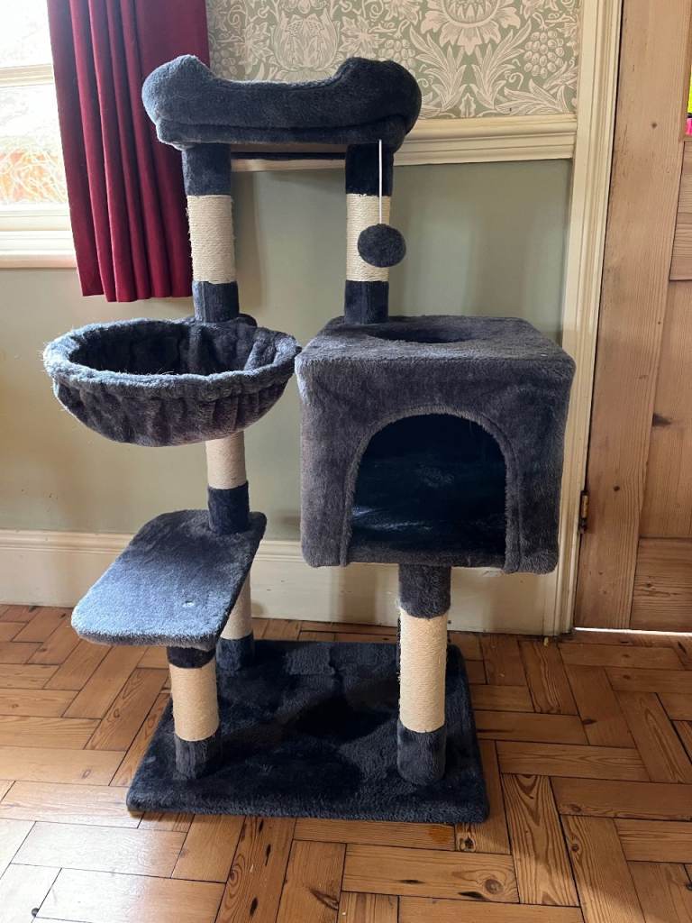 Cat tree bed/play