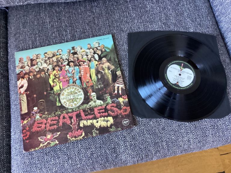 The Beatles Sgt Peppers 1973 Japan issue LP record Ex Audio!