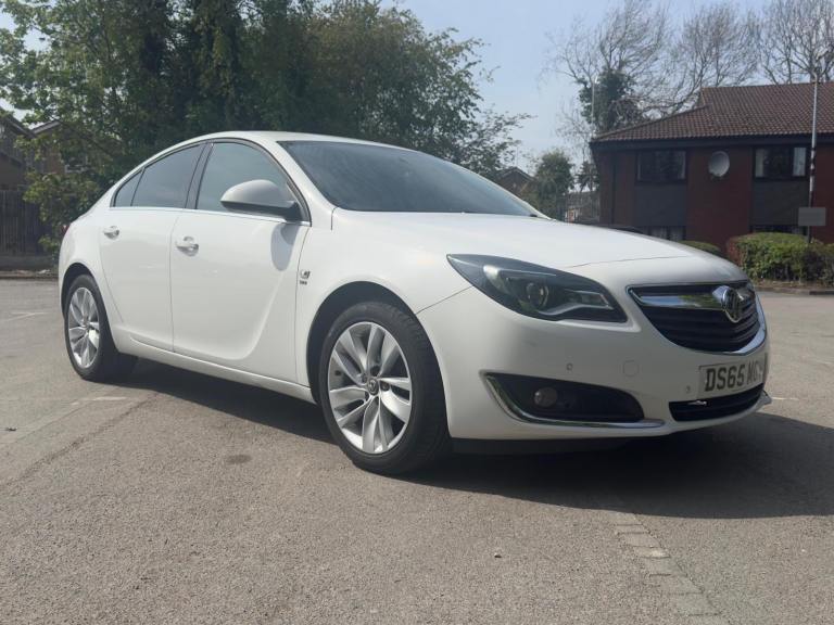 Vauxhall, INSIGNIA, Hatchback, 2015, Manual, 1796 (cc), 5 doors