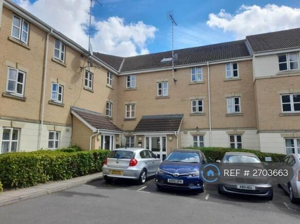 2 bedroom flat in Scholars Walk, Langley, Slough, SL3 (2 bed) (#2703663)