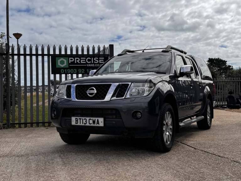 2013 Nissan Navara 3.0 dCi V6 Outlaw Pickup Double Cab 4dr Diesel Auto 4WD Euro