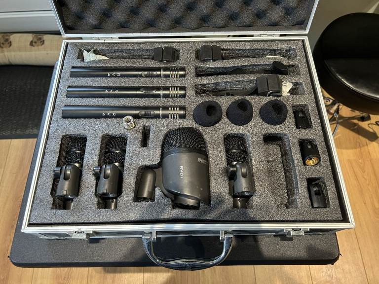 Red5 Audio Drum Microphone Set with Case