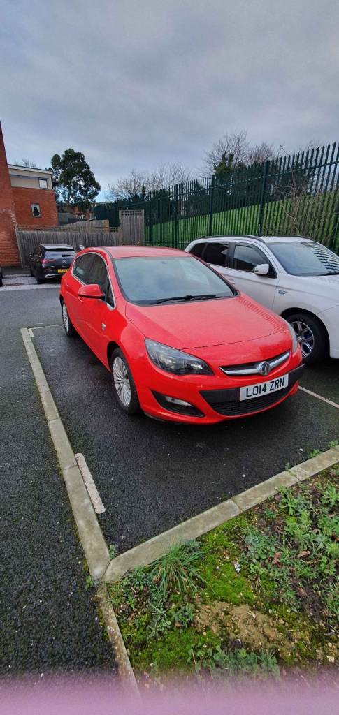 2014 Vauxhall Astra 1.6 Petrol – Cat S – 57k Miles – Long MOT – £1,495 ONO