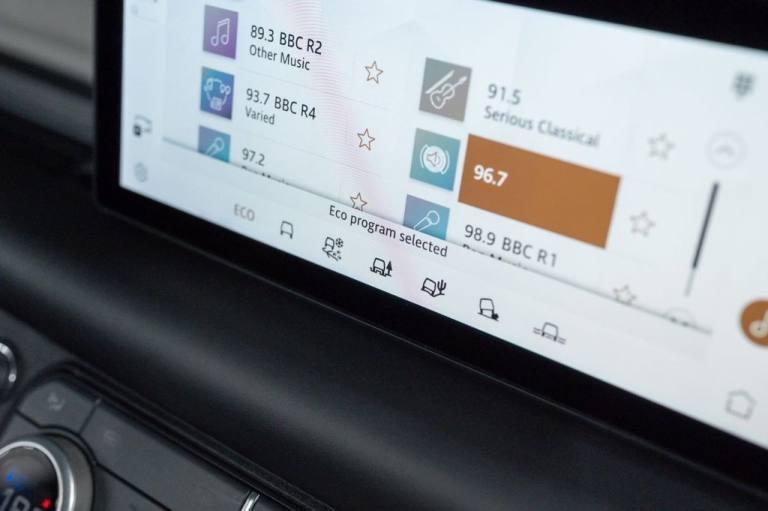 2021 Land Rover Defender 3.0 D300 MHEV X-Dynamic HSE SUV 5dr Diesel Auto 4WD Euro 6 (s/s) (300 ps...