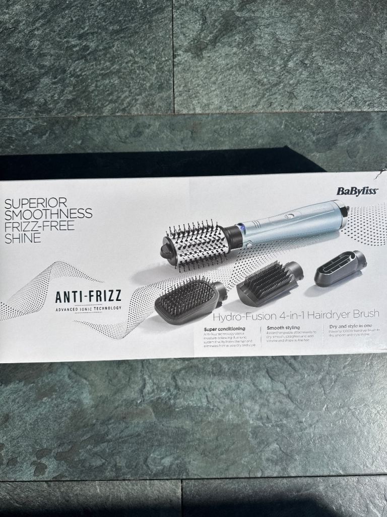 BaByliss Hydro-fusion hairdryer brush