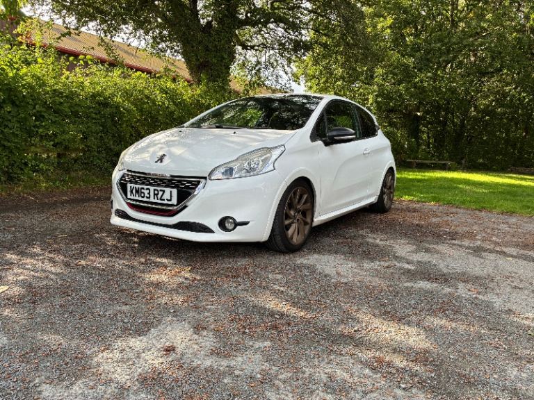 Peugeot, 208, Hatchback, 2013, Manual, 1598 (cc), 3 doors