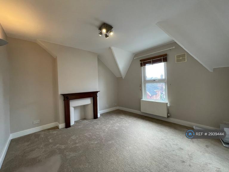2 bedroom flat in Rutland Park, London, NW2 (2 bed) (#2939444)