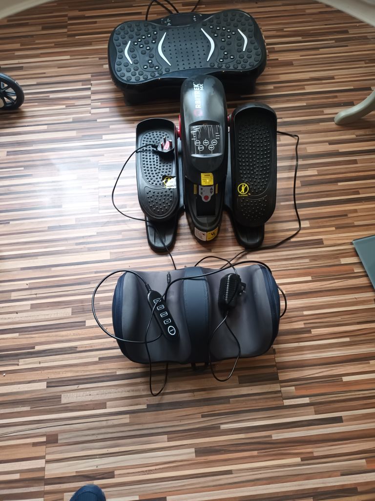 Vibration Plate & Foot Massager Set – Good Condition