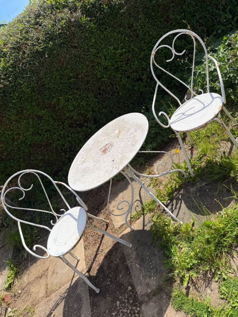 Metal garden table and chairs 