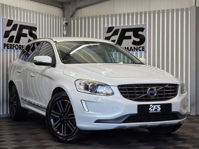 2015 Volvo XC60 D5 [220] SE Lux Nav 5dr AWD ESTATE DIESEL Manual
