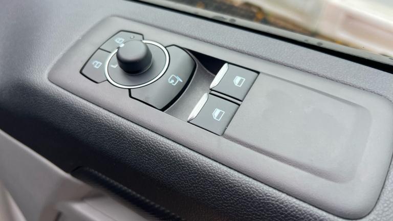 2025 Ford Transit Custom 320 L1 Petrol Fwd 2.5 PHEV 232ps H1 Van Limited Auto Van Hybrid Automatic