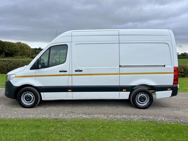 MERCEDES-BENZ SPRINTER 2.0 315 CDI Progressive L2 MWB WITH AIR CON White Manual