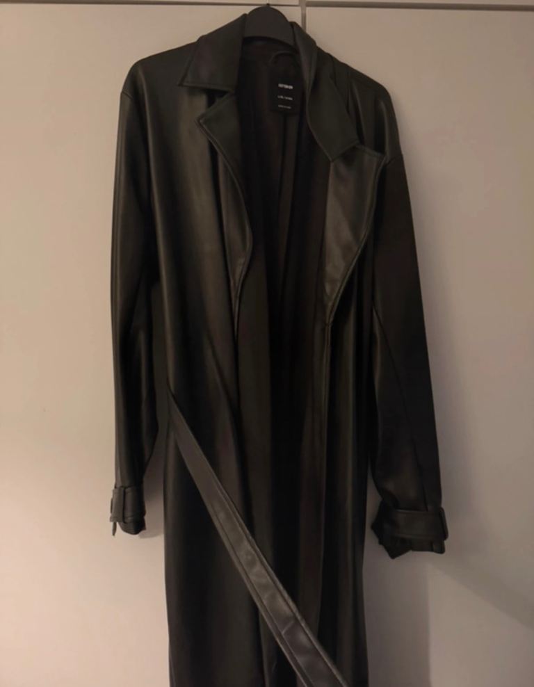 Long leather jacket 