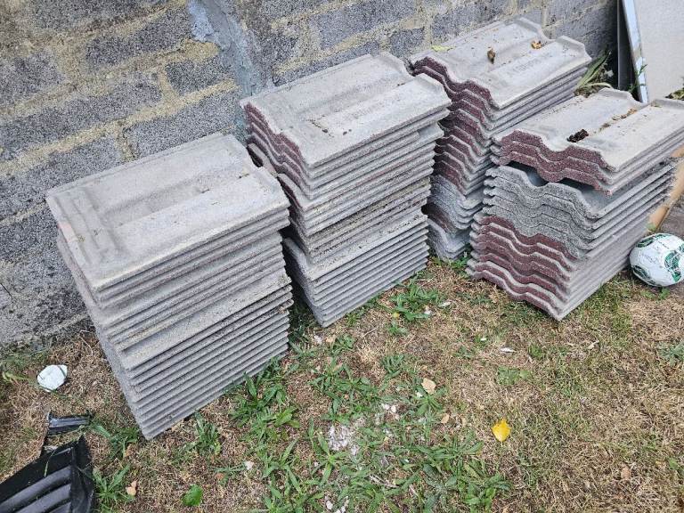 NEW Roman style roof tiles (approx 160 or more)
