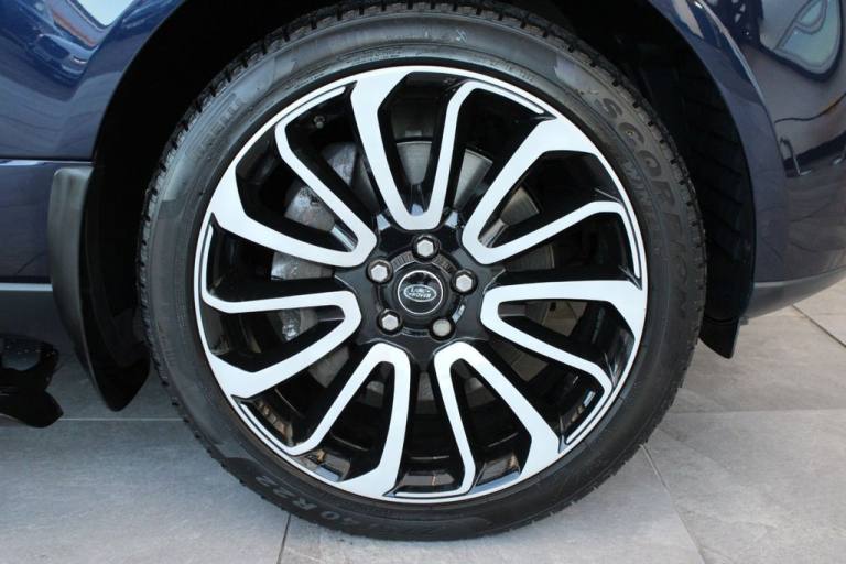 2015 Land Rover Range Rover 4.4 SD V8 Autobiography SUV 5dr Diesel Auto 4WD Euro 5 (339 ps) ESTAT...