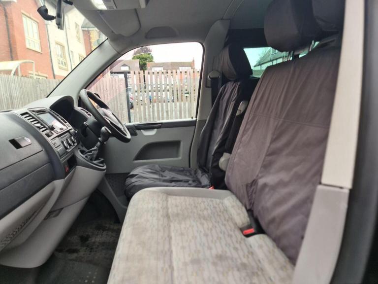 VOLKSWAGEN TRANSPORTER 2.0 BiTDI T32 Kombi DSG L1 H1 4dr 2010