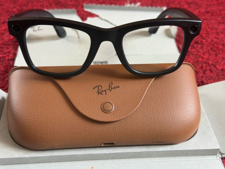 Rayban meta wayfarer matte black transition grey gen 2