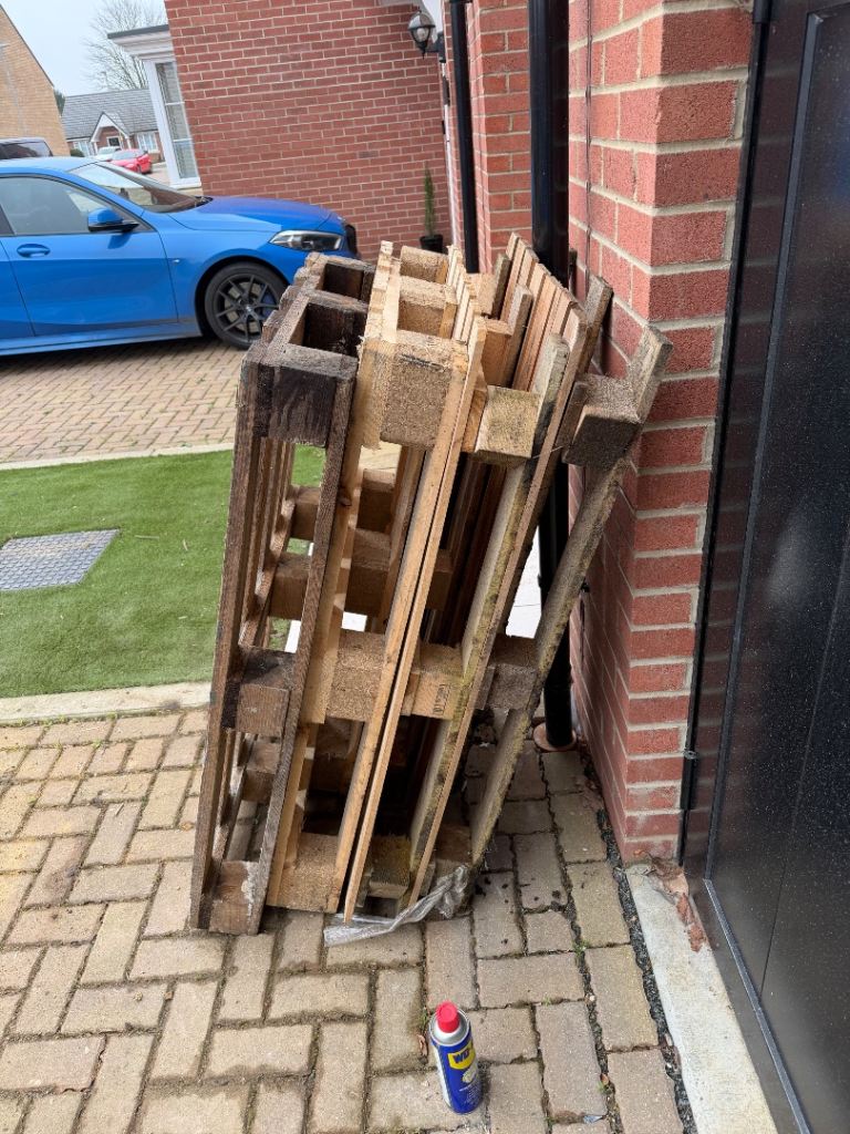 4 x pallets double winged