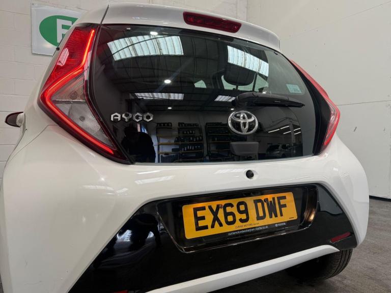 2019 Toyota AYGO 1.0 VVT-i x-play x-shift Euro 6 5dr HATCHBACK Petrol Automatic