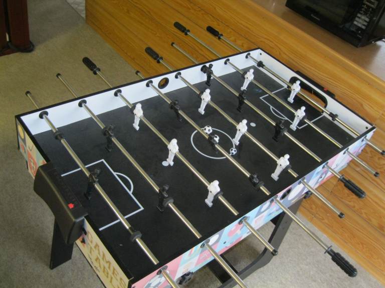 CHILDRENS MULTI GAMES TABLE FOOTBALL SNOOKER POOL LEICESTER LE4 5DJ