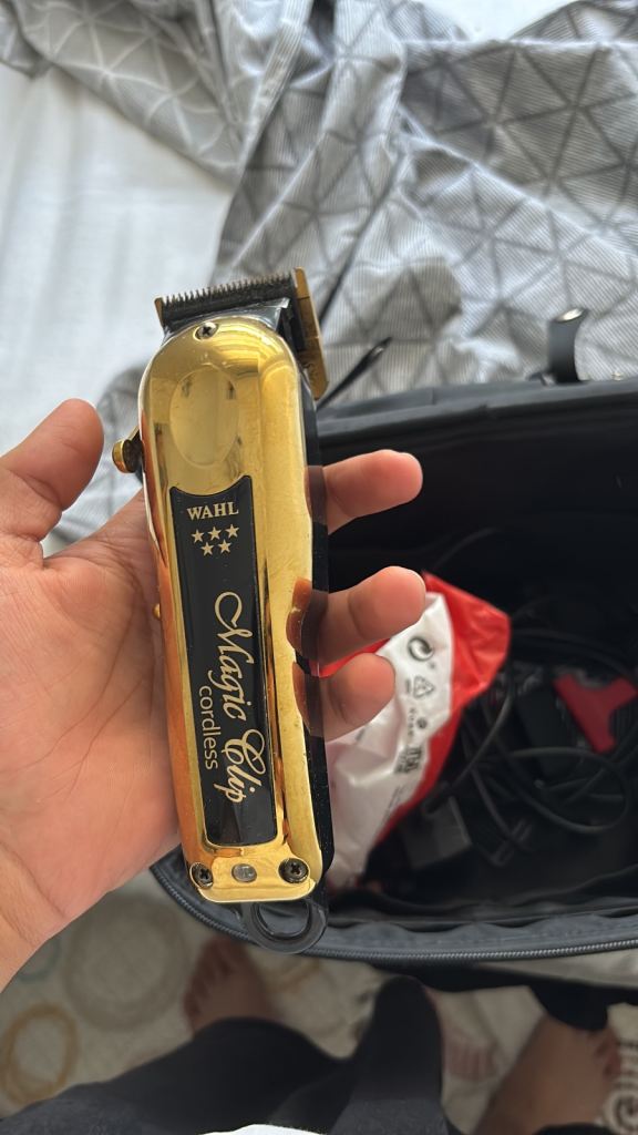Gold Wahl Magic Clip Cordless Hair Clippers