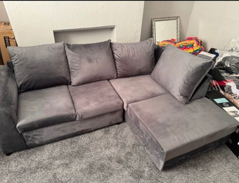 Grey L-Shaped Corner Sofa – Good Conditio