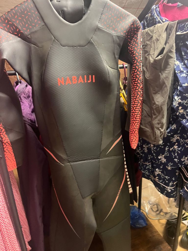 Nabaiji OW Swin Wetsuit 4/2 - Black and Red, Good Condition