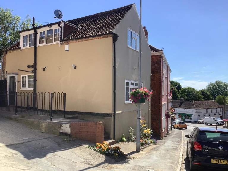 FOR RENT - 2 bedroom cottage in picturesque town of Caistor, Lincolnshire