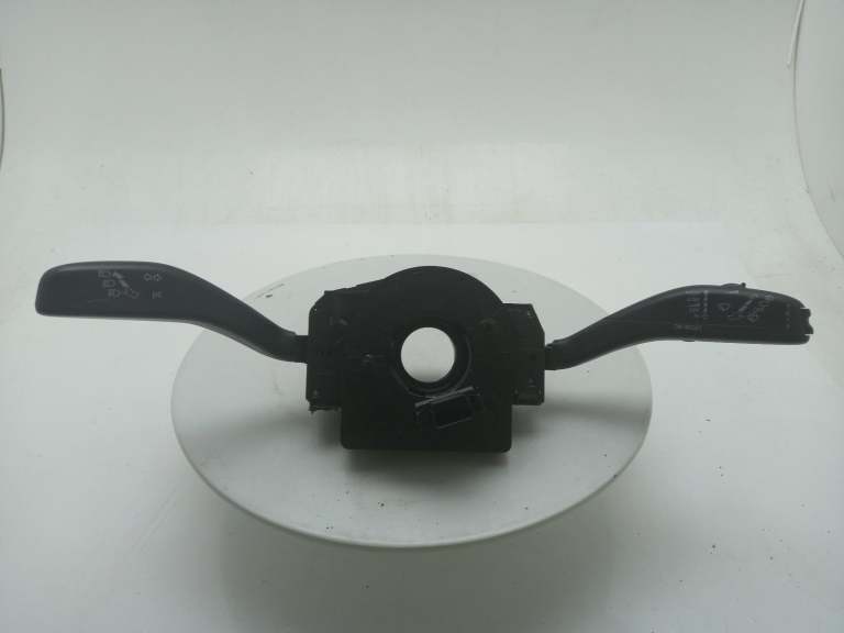 Volkswagen Polo Indicator/Wiper Combination Stalk 2009-2015