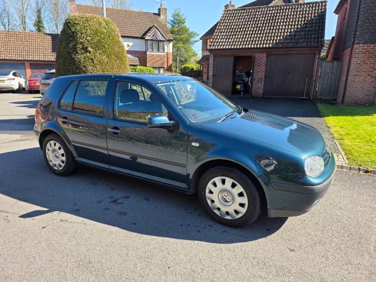 Volkswagen Golf S TDI (Mk 4 Golf).