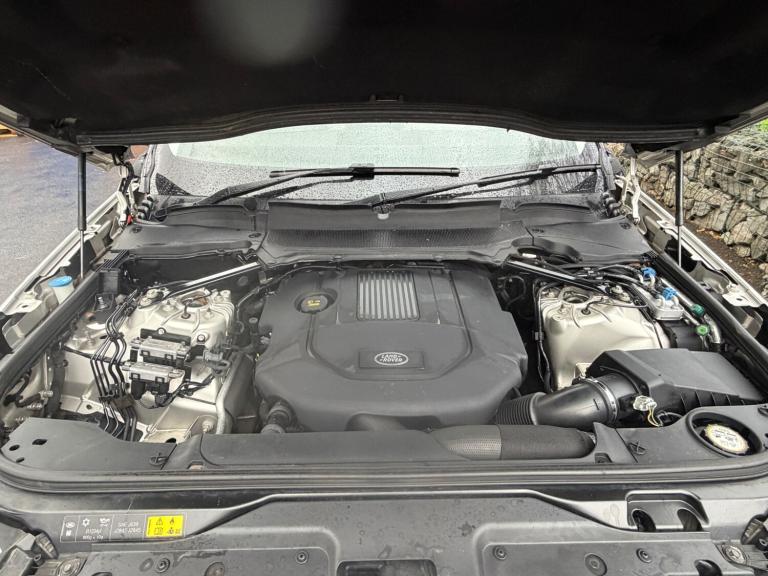 2017 Land Rover Discovery 3.0 TDV6 HSE Automatic 4WD Euro 6 5dr SUV Diesel Automatic