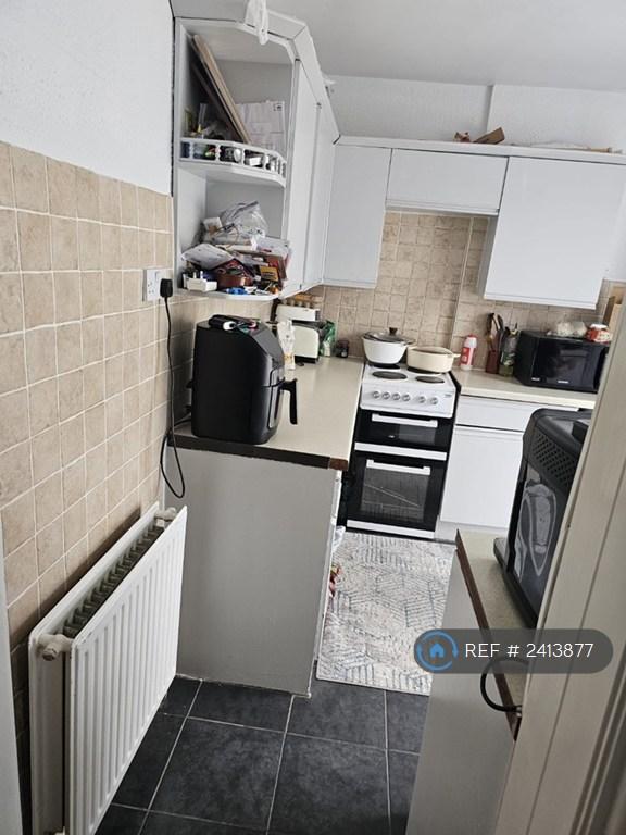 2 bedroom house in Ivinghoe Road, Dagenham, RM8 (2 bed) (#2413877)