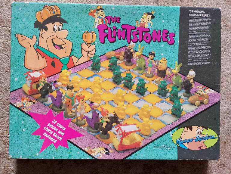 Flintstones chess set (boxed & unused) complete with chessboard
