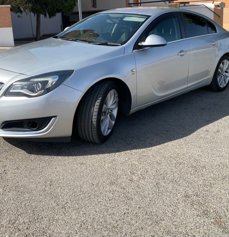 Vauxhall, INSIGNIA, Hatchback, 2014, Manual, 1956 (cc), 5 doors
