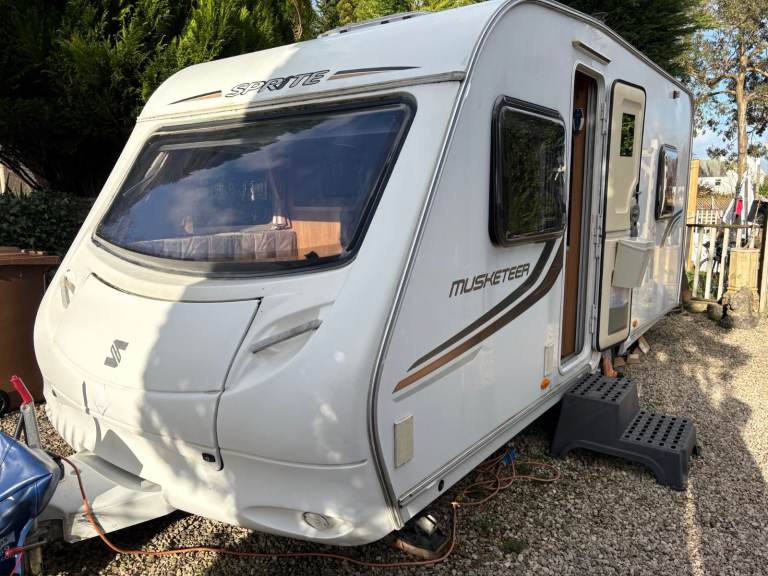Sprite Musketeer 2011 5-Berth Caravan – Excellent Condition/Ideal Starter Van