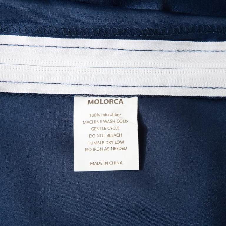 NEW Satin Pillowcases Wrinkle Free Durable Soft Luxurious Handfee