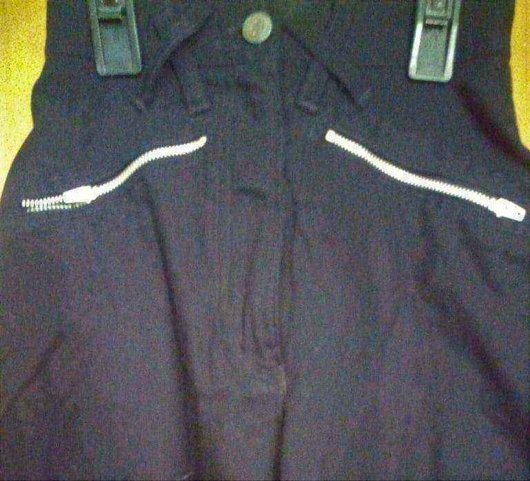 Black Straight Slim Fit Trousers with Zipped Pockets. Size 8.POST OR COLLECT!
