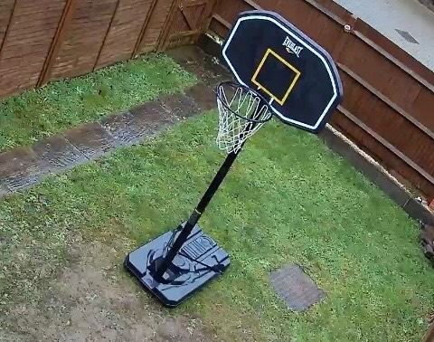 205-305cm adjustable basket ball unit/stand-only £20!!