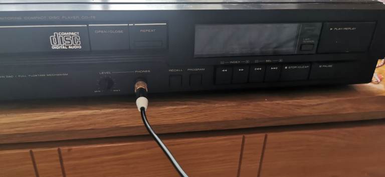  Marantz CD-75 compact disc player 